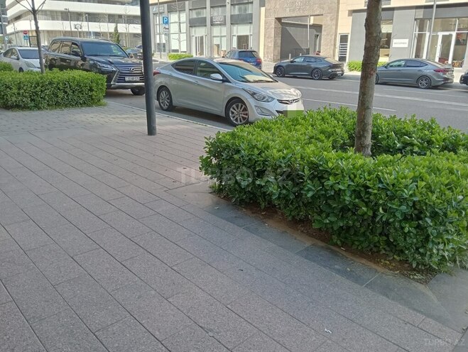 Hyundai Elantra 2015, 131,200 km - 1.8 l - Bakı