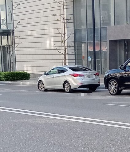 Hyundai Elantra 2015, 131,200 km - 1.8 l - Bakı
