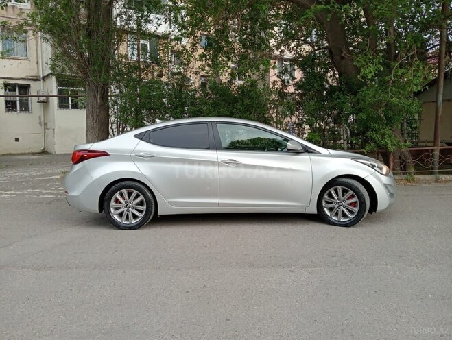 Hyundai Elantra 2015, 131,200 km - 1.8 l - Bakı