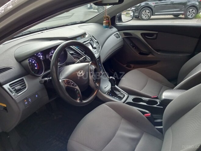 Hyundai Elantra 2015, 131,200 km - 1.8 l - Bakı