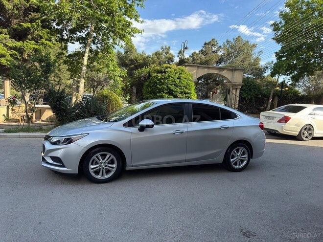 Chevrolet Cruze-8