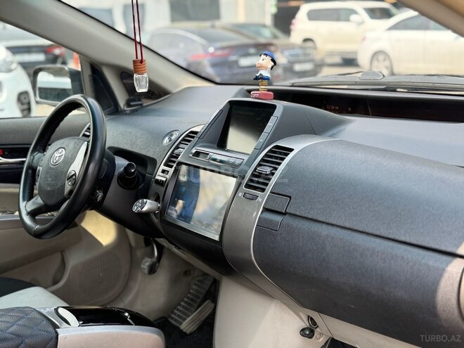 Toyota Prius-10