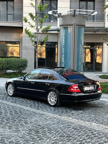 Mercedes E 320 2002, 243,000 km - 3.2 л - Bakı