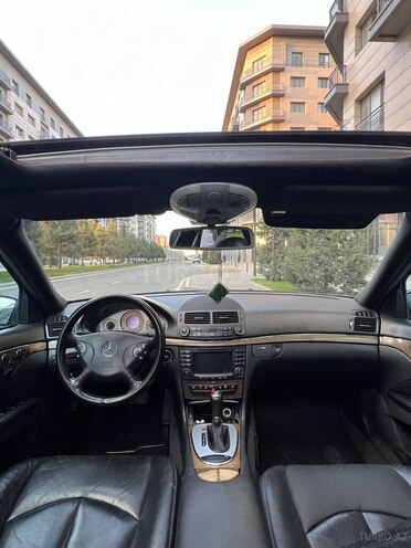 Mercedes E 320 2002, 243,000 km - 3.2 л - Bakı