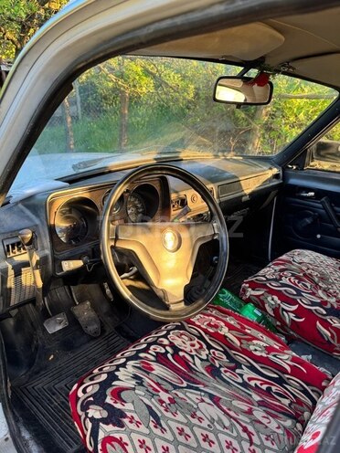 GAZ 24 1977, 150,000 km - 2.4 л - Zaqatala