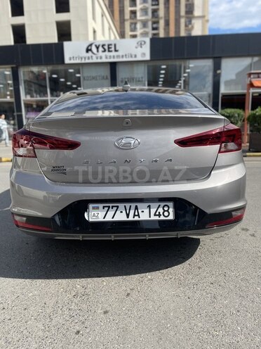 Hyundai Elantra 2019, 20,000 km - 2.0 л - Bakı