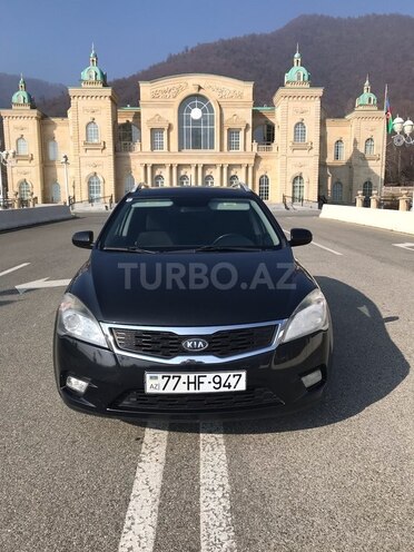 Kia Ceed 2009, 341,000 km - 1.4 л - Qəbələ