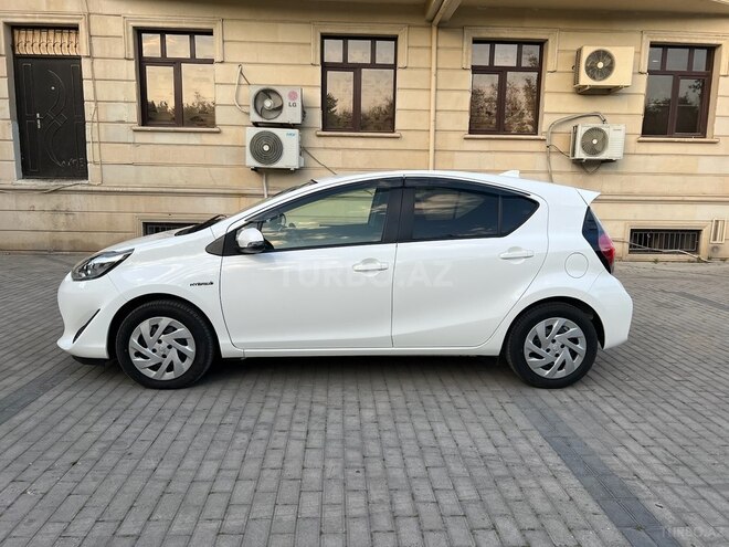 Toyota Aqua 2017, 112,000 km - 1.5 l - Bakı