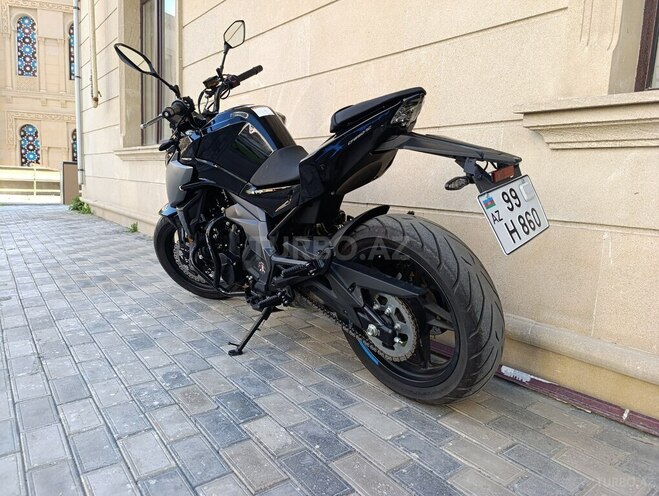 CFMOTO 650 NK-8