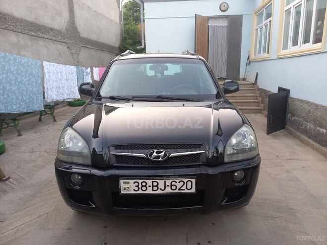 Hyundai Tucson 2009, 250,000 km - 2.0 l - Qusar