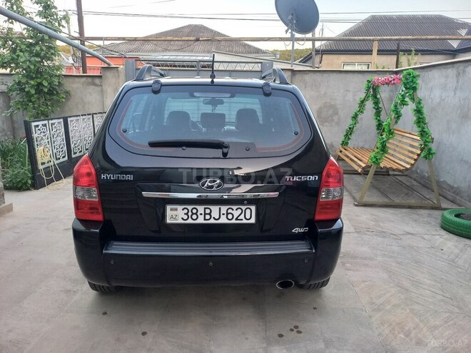 Hyundai Tucson 2009, 250,000 km - 2.0 l - Qusar