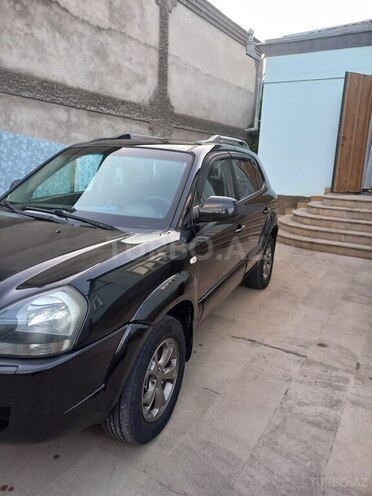 Hyundai Tucson 2009, 250,000 km - 2.0 l - Qusar