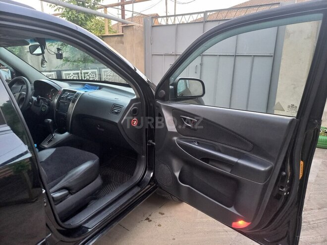 Hyundai Tucson 2009, 250,000 km - 2.0 l - Qusar