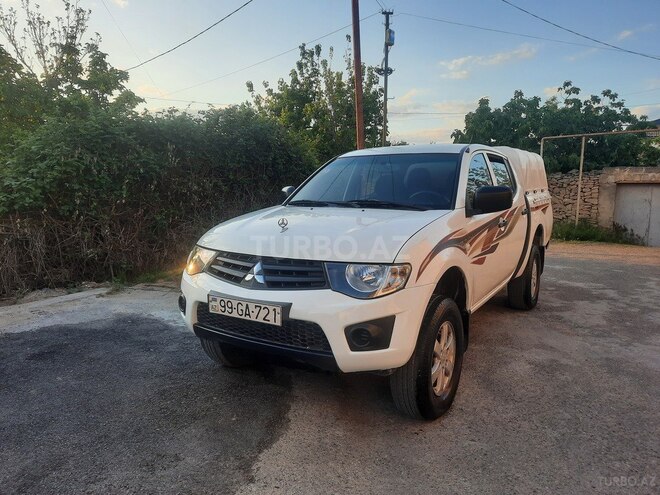 Mitsubishi L200 2013, 188,854 km - 2.5 l - Bakı