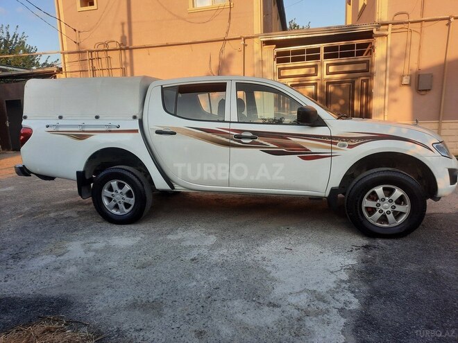 Mitsubishi L200 2013, 188,854 km - 2.5 l - Bakı