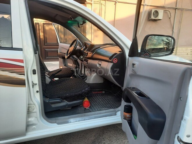 Mitsubishi L200 2013, 188,854 km - 2.5 l - Bakı
