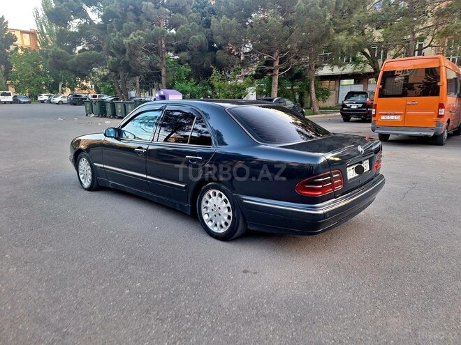 Mercedes E 220 d 2001, 389,000 km - 2.2 л - Bakı