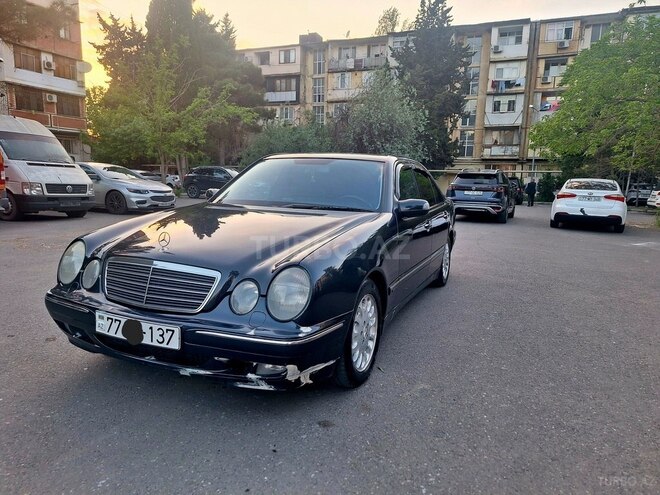 Mercedes E 220 d 2001, 389,000 km - 2.2 л - Bakı