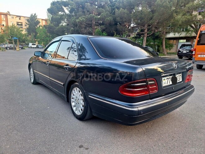Mercedes E 220 d 2001, 389,000 km - 2.2 л - Bakı