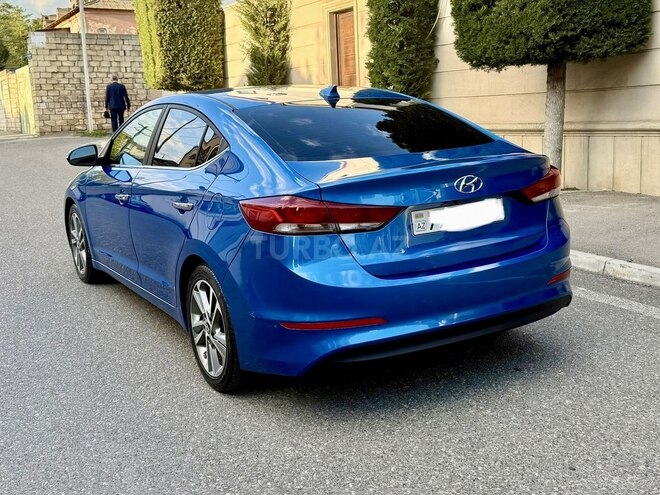 Hyundai Elantra 2015, 166,310 km - 2.0 l - Bakı