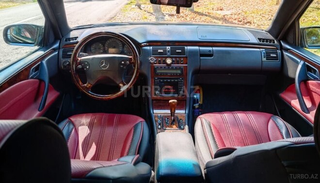 Mercedes E 320 2000, 386,000 km - 3.2 l - Şəki