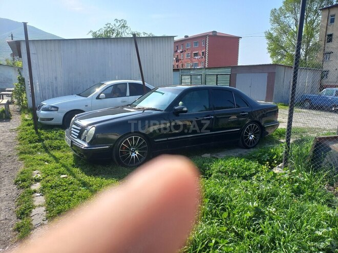Mercedes E 320 2000, 386,000 km - 3.2 l - Şəki