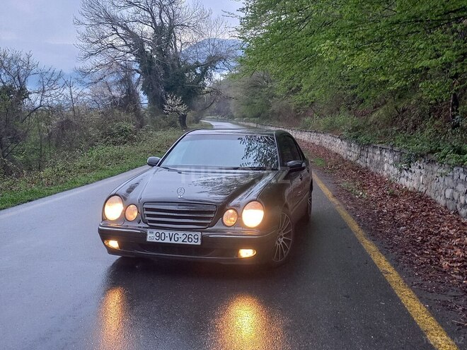 Mercedes E 320 2000, 386,000 km - 3.2 l - Şəki