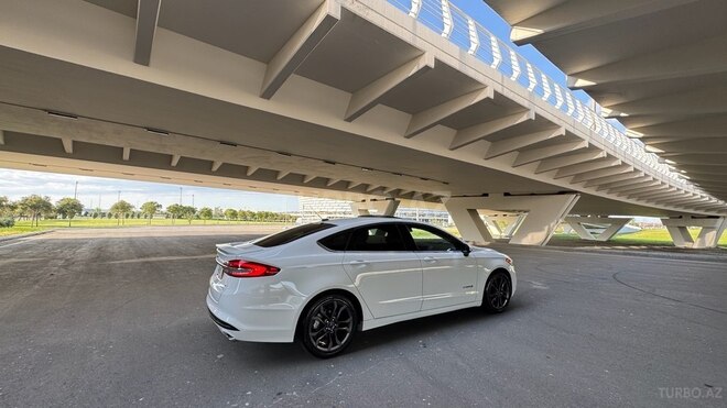 Ford Fusion (North America) 2018, 118,000 km - 2.0 l - Bakı