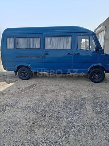 Mercedes 208 D 1992, 350,000 km - 2.2 l - Şirvan