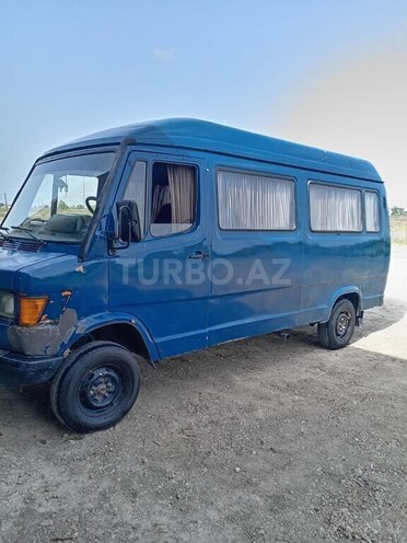 Mercedes 208 D 1992, 350,000 km - 2.2 l - Şirvan