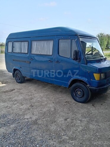 Mercedes 208 D 1992, 350,000 km - 2.2 l - Şirvan