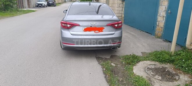 Hyundai Sonata-2