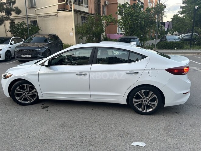 Hyundai Elantra 2016, 150,000 km - 2.0 l - Bakı