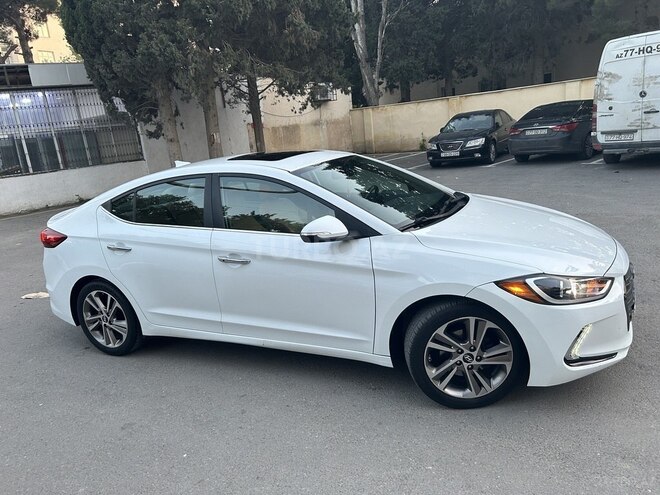 Hyundai Elantra 2016, 150,000 km - 2.0 l - Bakı