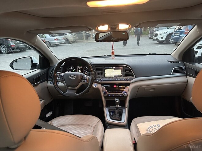 Hyundai Elantra 2016, 150,000 km - 2.0 l - Bakı