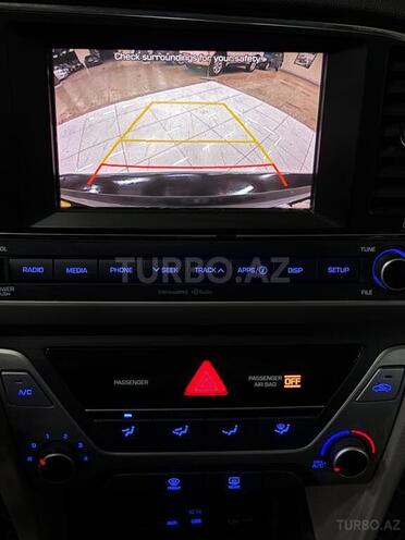Hyundai Elantra 2018, 167,000 km - 2.0 l - Bakı