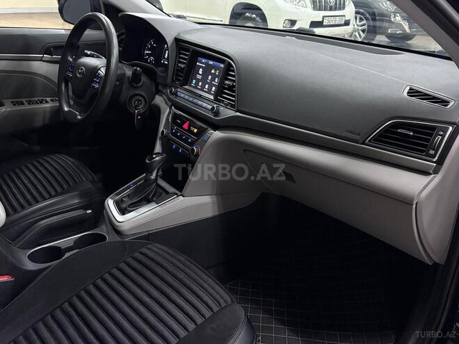 Hyundai Elantra 2018, 167,000 km - 2.0 l - Bakı
