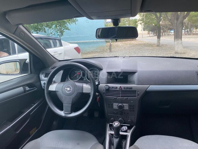 Opel Astra 2004, 300,000 km - 1.4 l - Bakı