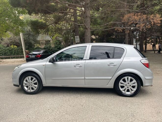 Opel Astra 2004, 300,000 km - 1.4 l - Bakı