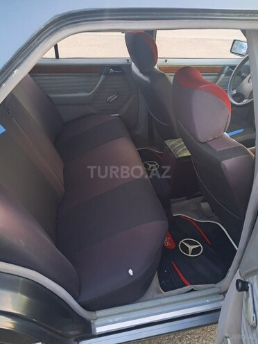 Mercedes E 230 1992, 420,413 km - 2.3 l - Masallı