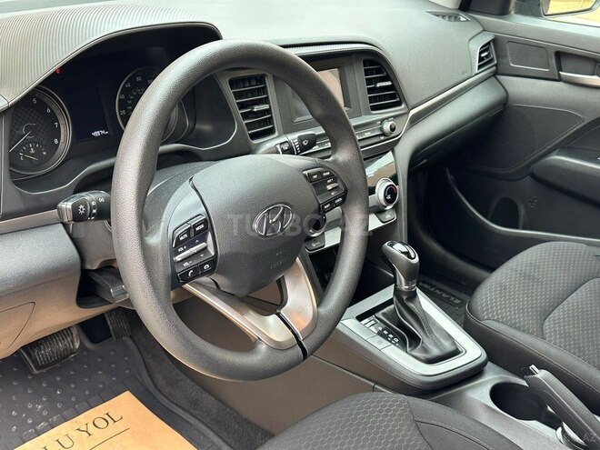 Hyundai Elantra 2018, 52,300 km - 2.0 l - Bakı