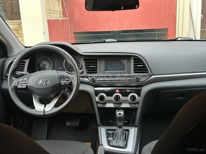 Hyundai Elantra 2018, 52,300 km - 2.0 l - Bakı