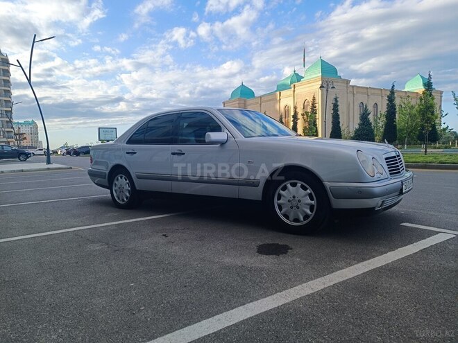 Mercedes E 240 1998, 285,300 km - 2.4 l - Sumqayıt