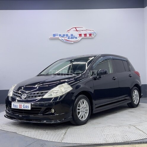 Nissan Tiida-4
