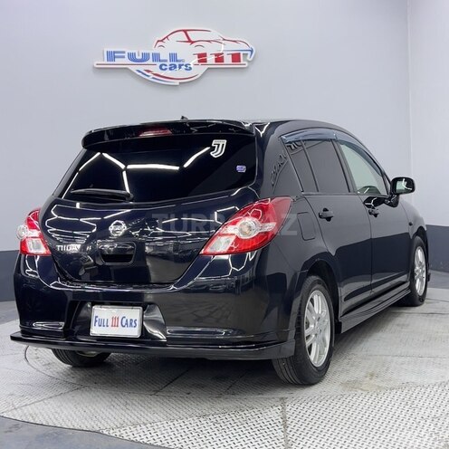Nissan Tiida-7