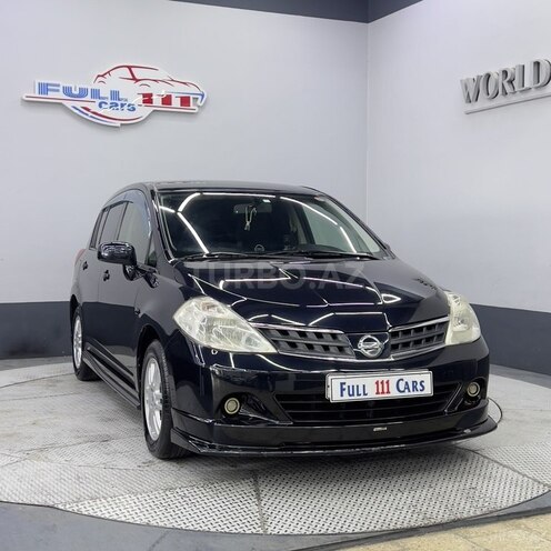 Nissan Tiida-1