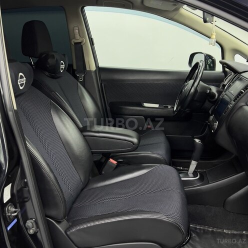 Nissan Tiida-11