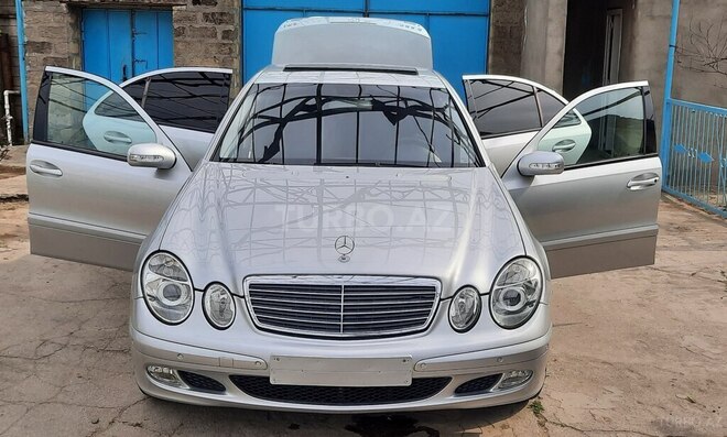 Mercedes E 220 d 2003, 298,578 km - 2.2 l - Bakı