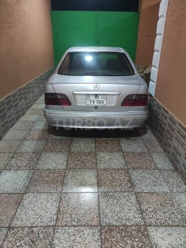 Mercedes E 270 2000, 432,000 km - 2.7 l - Bakı