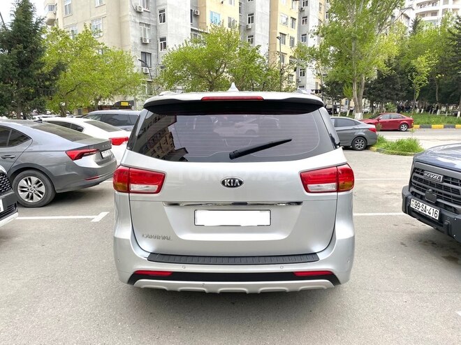 Kia Carnival 2015, 158,000 km - 2.2 l - Bakı